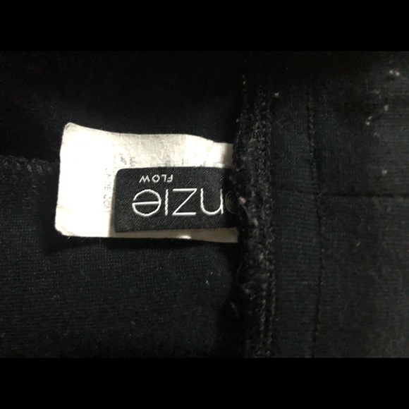 Onzie Black & White Blocked Sweatpants. Size M/L - Picture 9 of 11